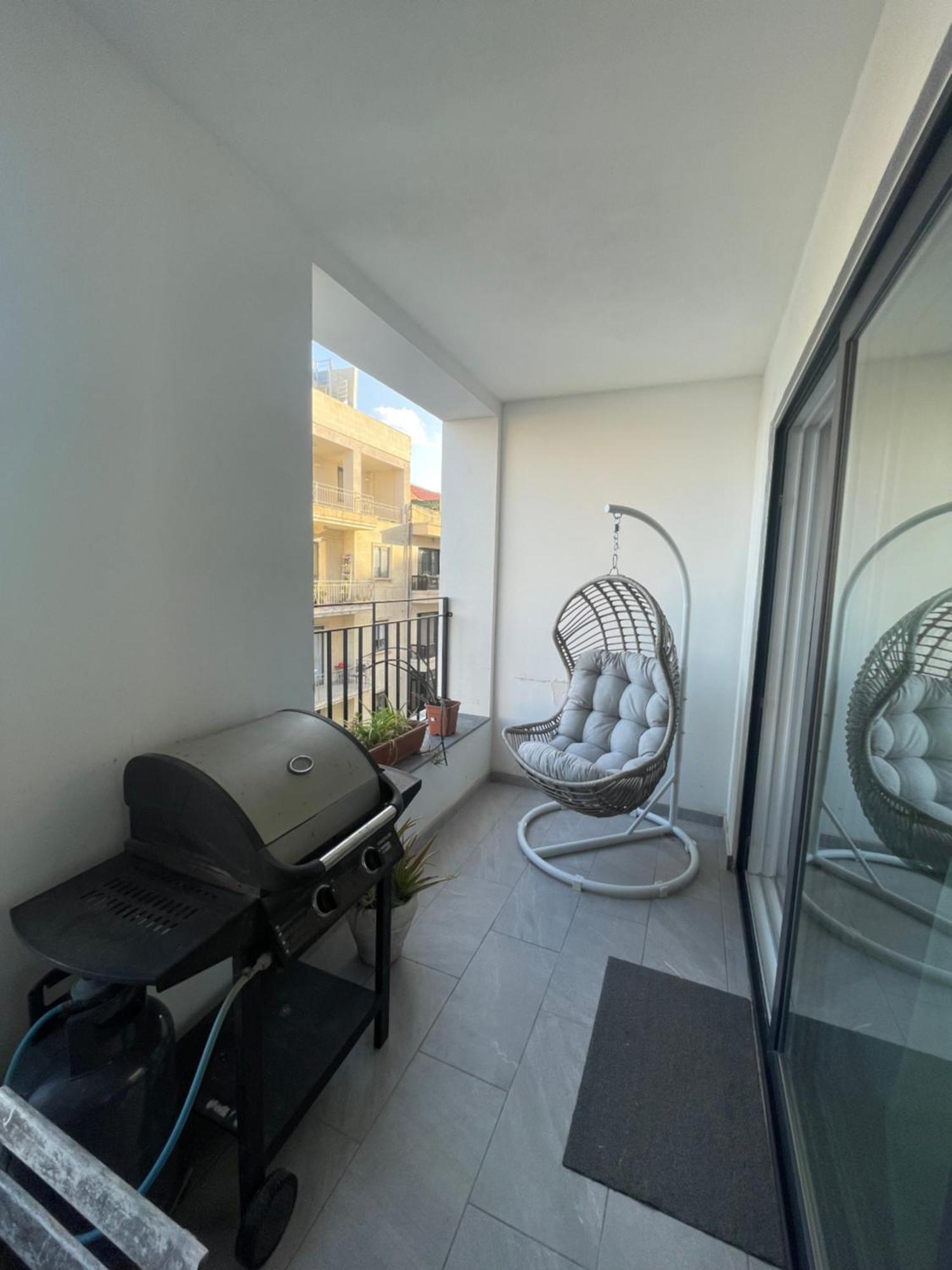 Spacious Seaview Sliema Apt, Steps From Valletta Ferry Esterno foto