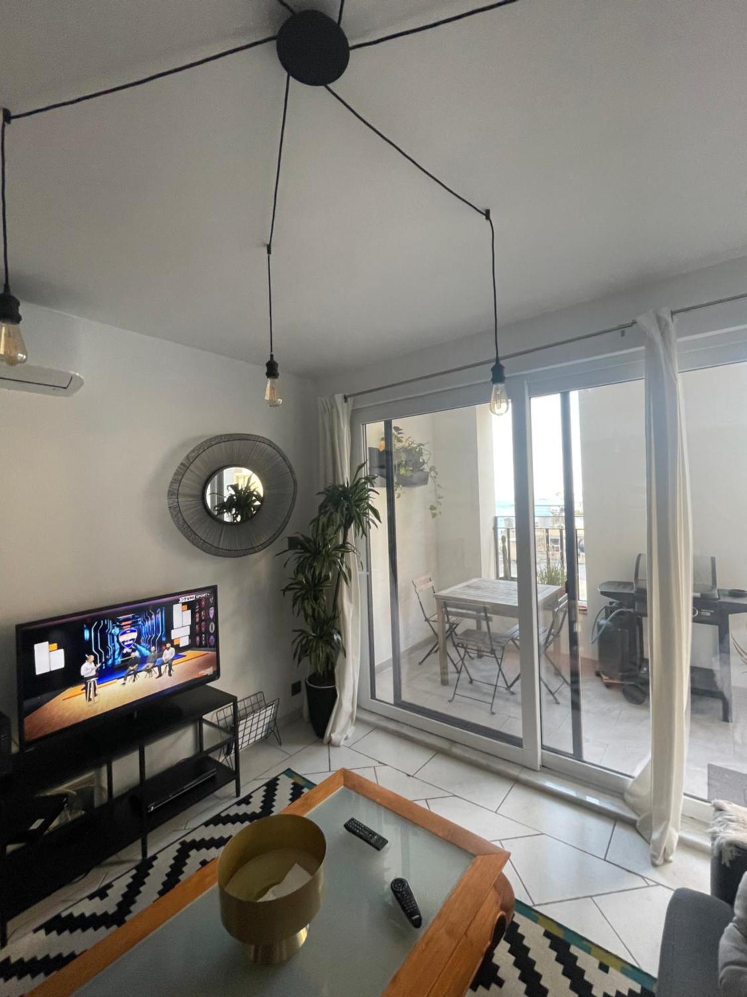 Spacious Seaview Sliema Apt, Steps From Valletta Ferry Esterno foto