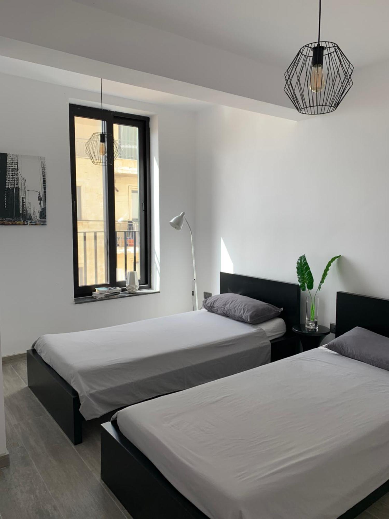 Spacious Seaview Sliema Apt, Steps From Valletta Ferry Esterno foto