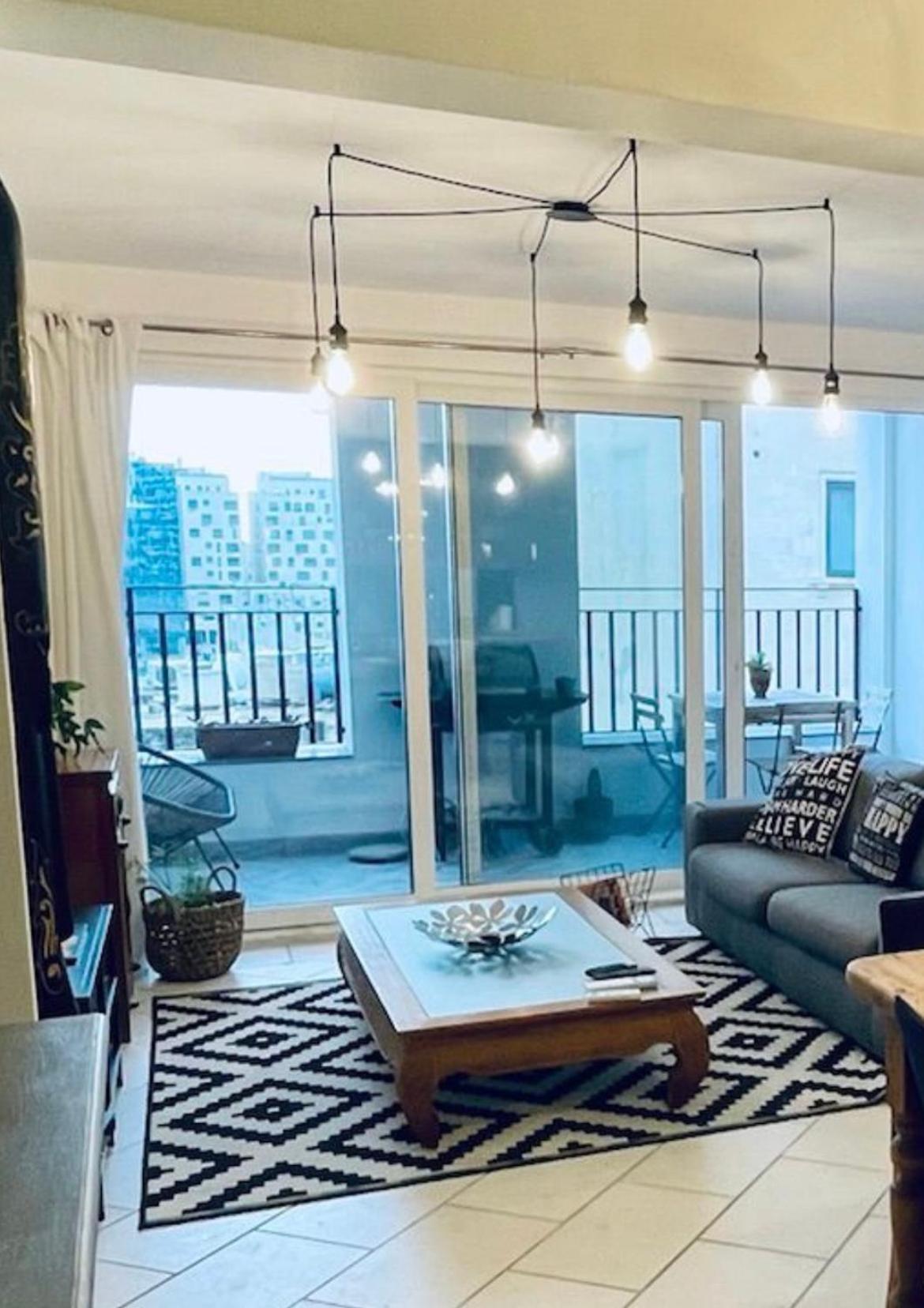 Spacious Seaview Sliema Apt, Steps From Valletta Ferry Esterno foto