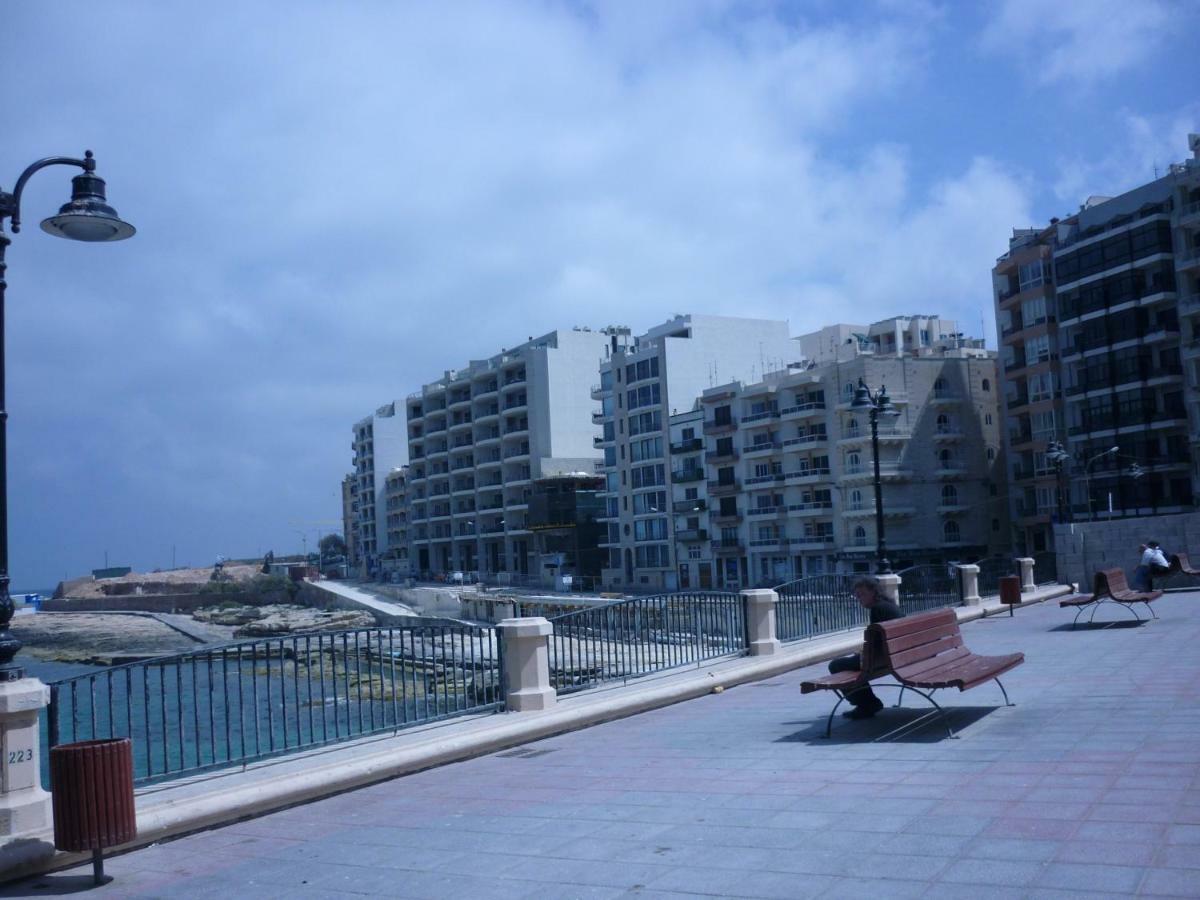 Spacious Seaview Sliema Apt, Steps From Valletta Ferry Esterno foto