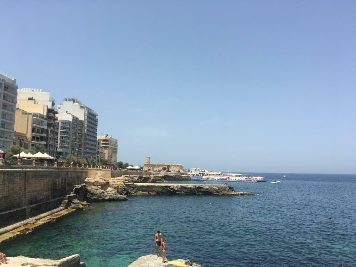 Spacious Seaview Sliema Apt, Steps From Valletta Ferry Esterno foto